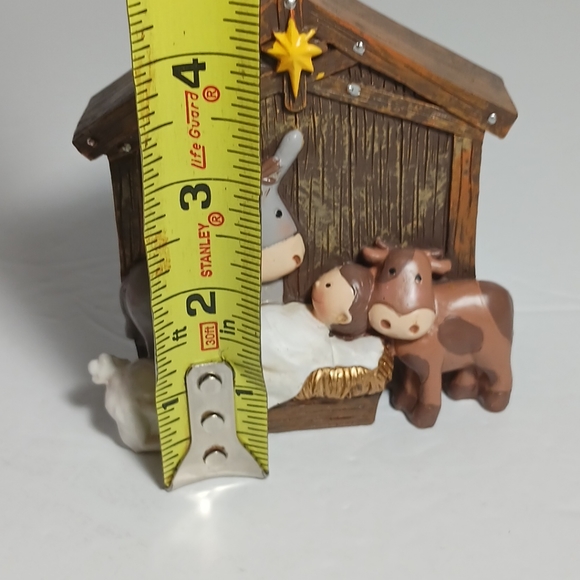 Dicksons Christmas Collection Nativity Resin Figurine 4" Christmas Figurines - Picture 4 of 6